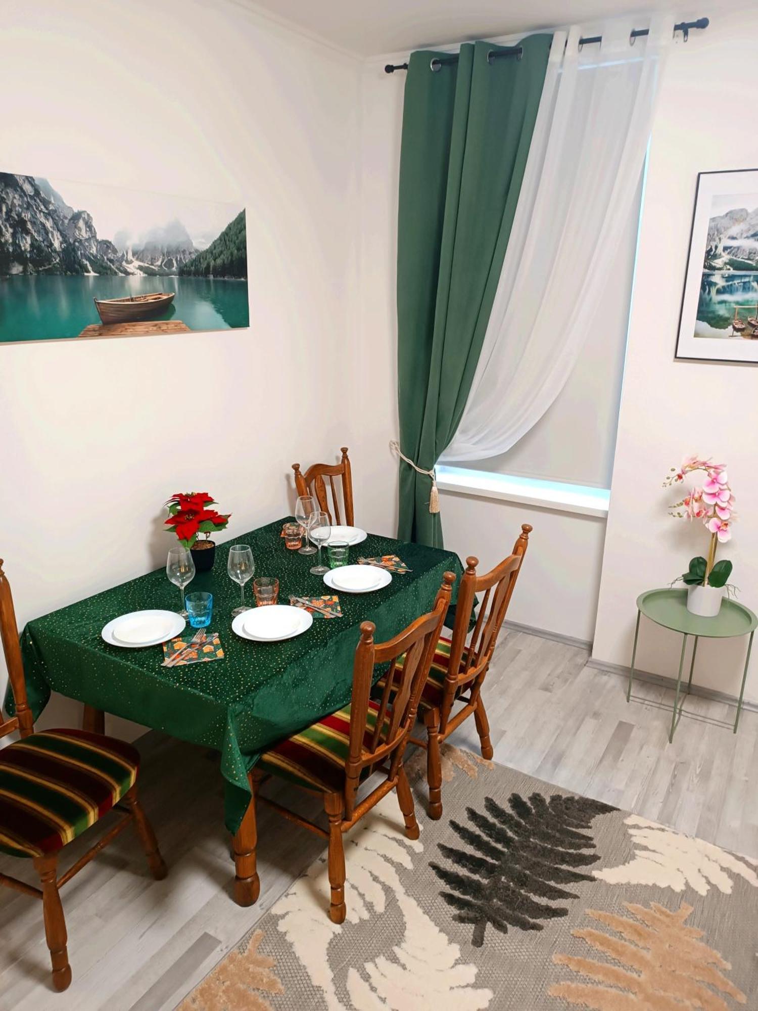 Family Apartments 2 Room'S Centre Muerzzuschlag 外观 照片