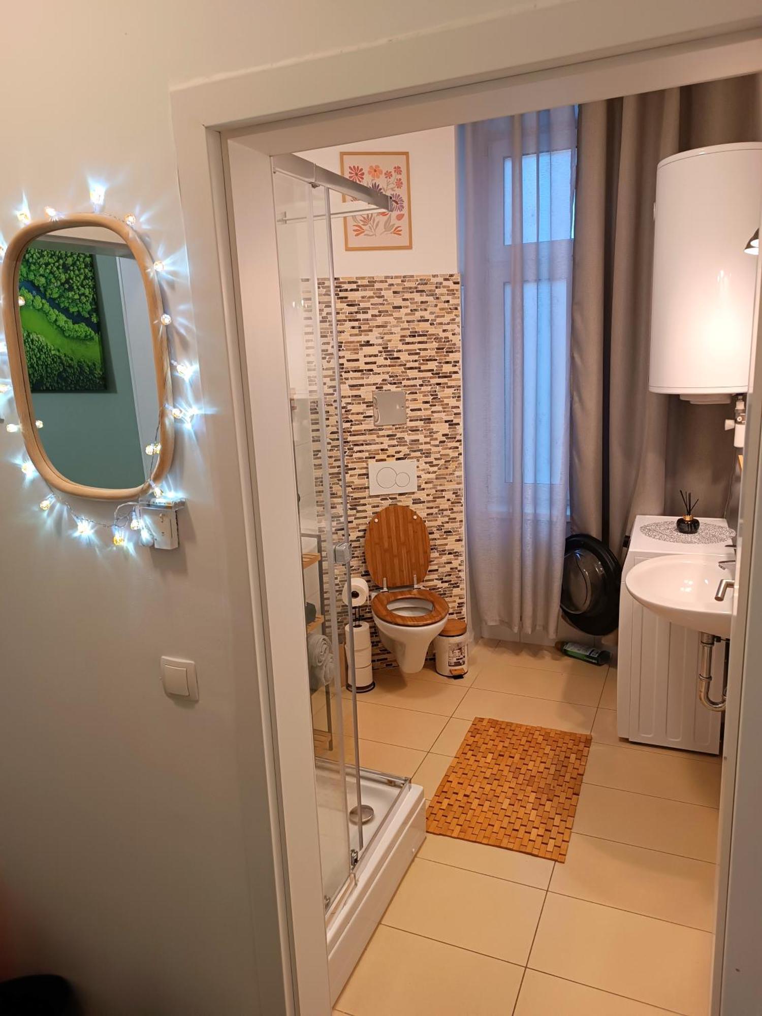 Family Apartments 2 Room'S Centre Muerzzuschlag 外观 照片