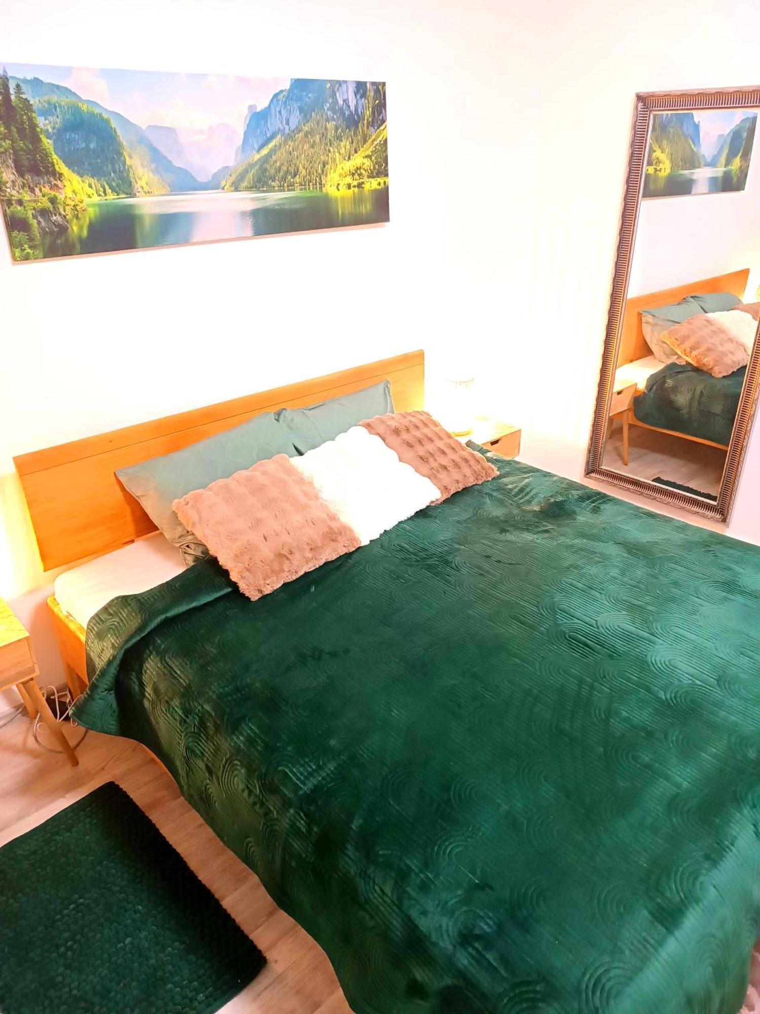 Family Apartments 2 Room'S Centre Muerzzuschlag 外观 照片