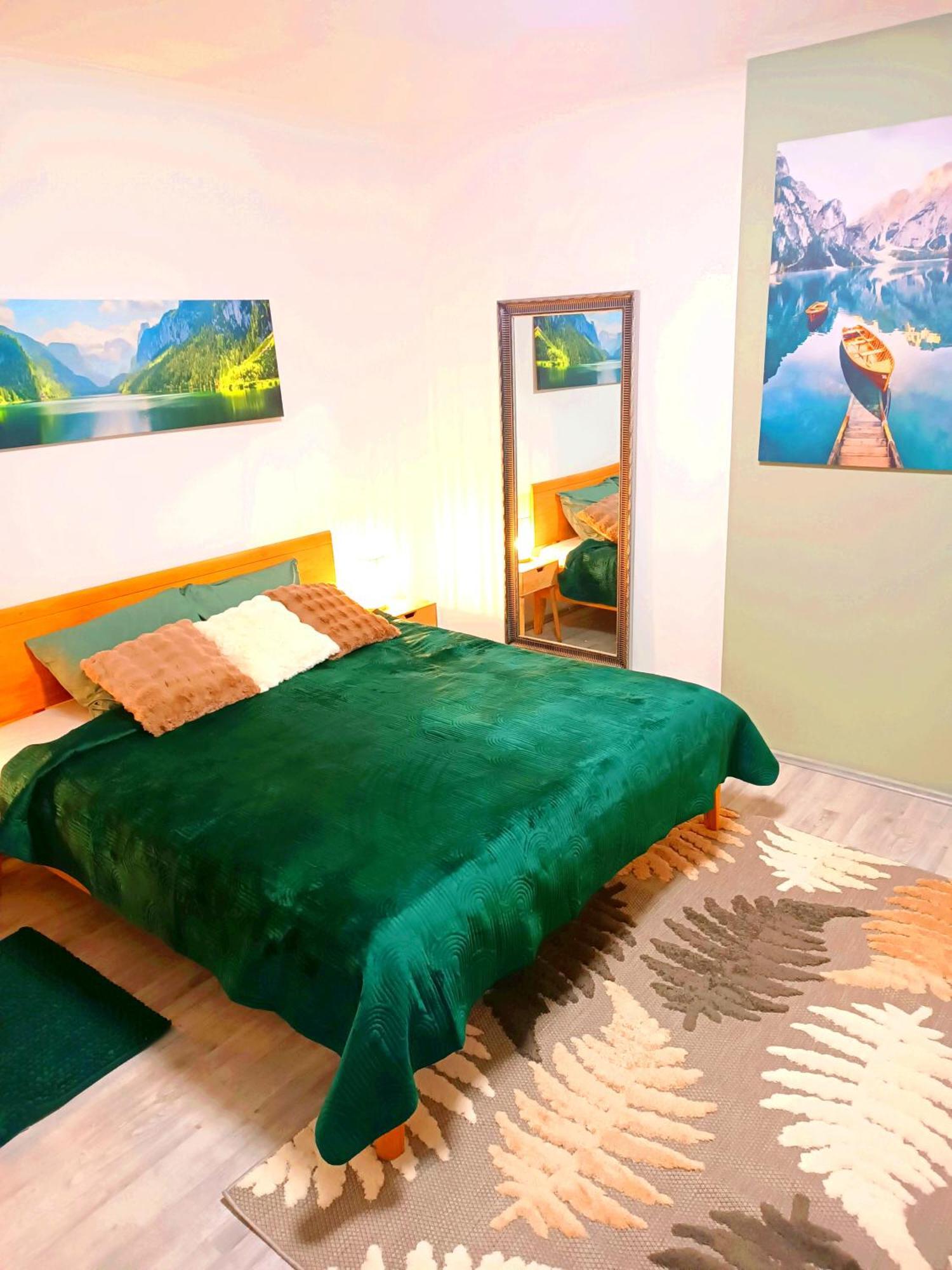 Family Apartments 2 Room'S Centre Muerzzuschlag 外观 照片